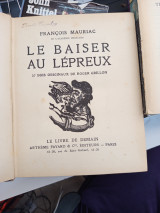 “Le” baiser au lépreux