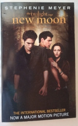The Twilight Saga 2, New Moon (English, Paperback) / Το Έπος του Λυκόφωτος, 2: Νέα Σελήνη