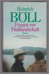 Frauen vor Flusslandschaft